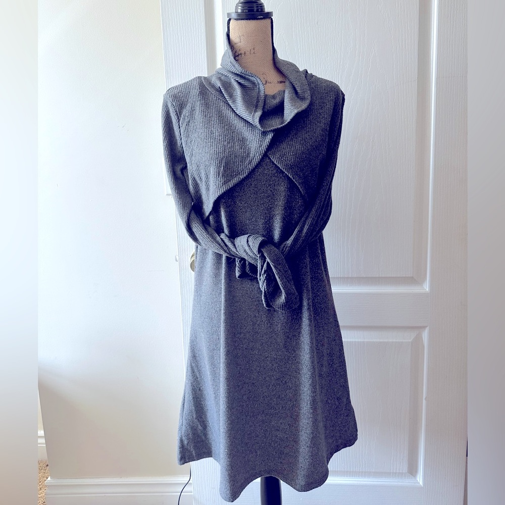 Absolutely Famous Gray Dress With Shrug. XL